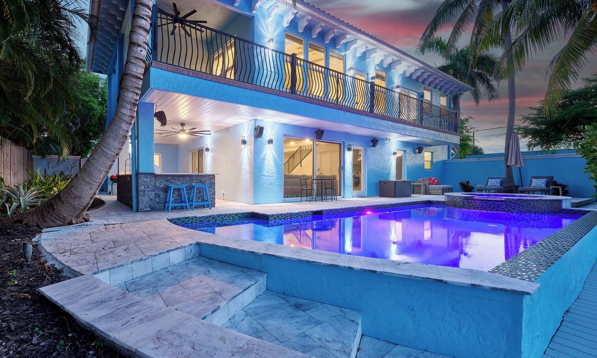 Hypoluxo House | Manatee Way: W/Pool + Intercoastal