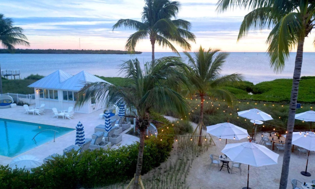 Marathon Apartment | Marathon Oceanfront Suite | Balcony + Dog-Friendly