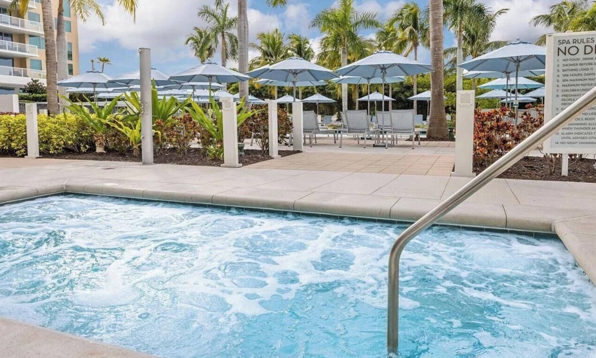 Marco Island Resort | Marco Island Marriott’s Crystal Shores