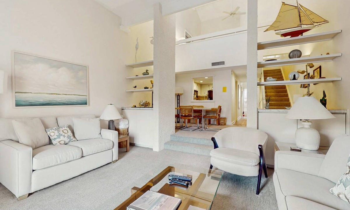 Sea Pines Condo | Marsh-view Harbour Town condo w/shared pool - close to shops & restaurants
