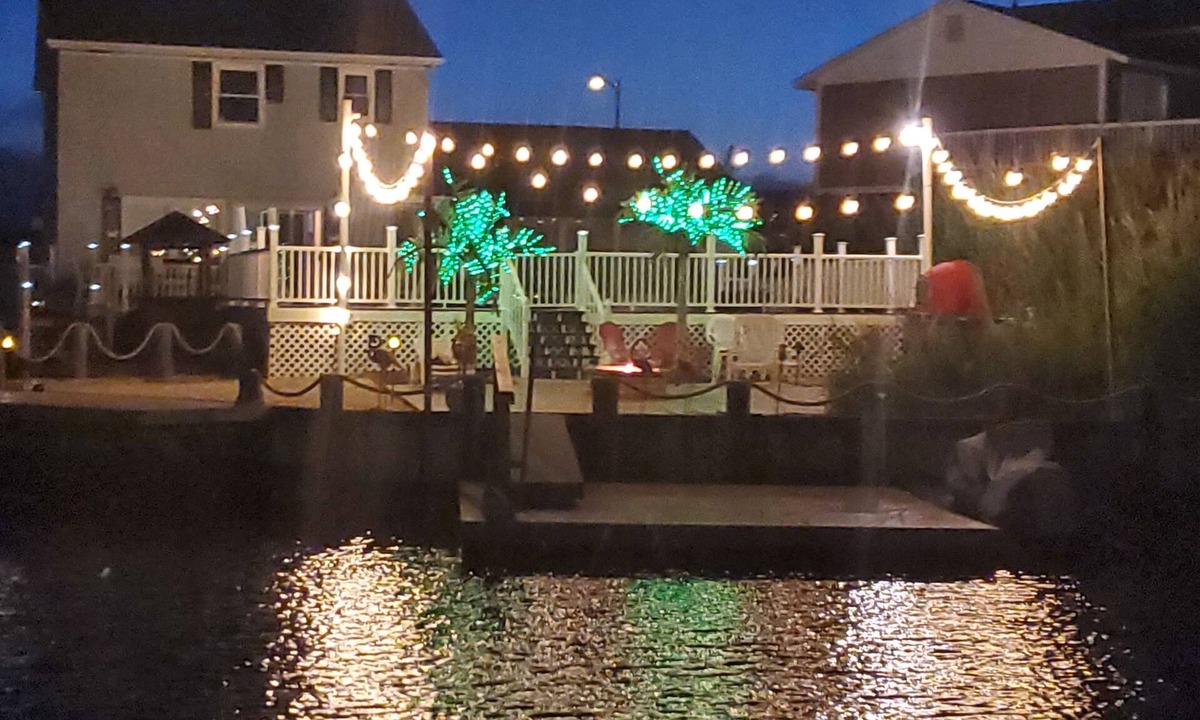Mystic Island House | Marvelous 4-bedroom waterfront house in Little Egg Harbor Township