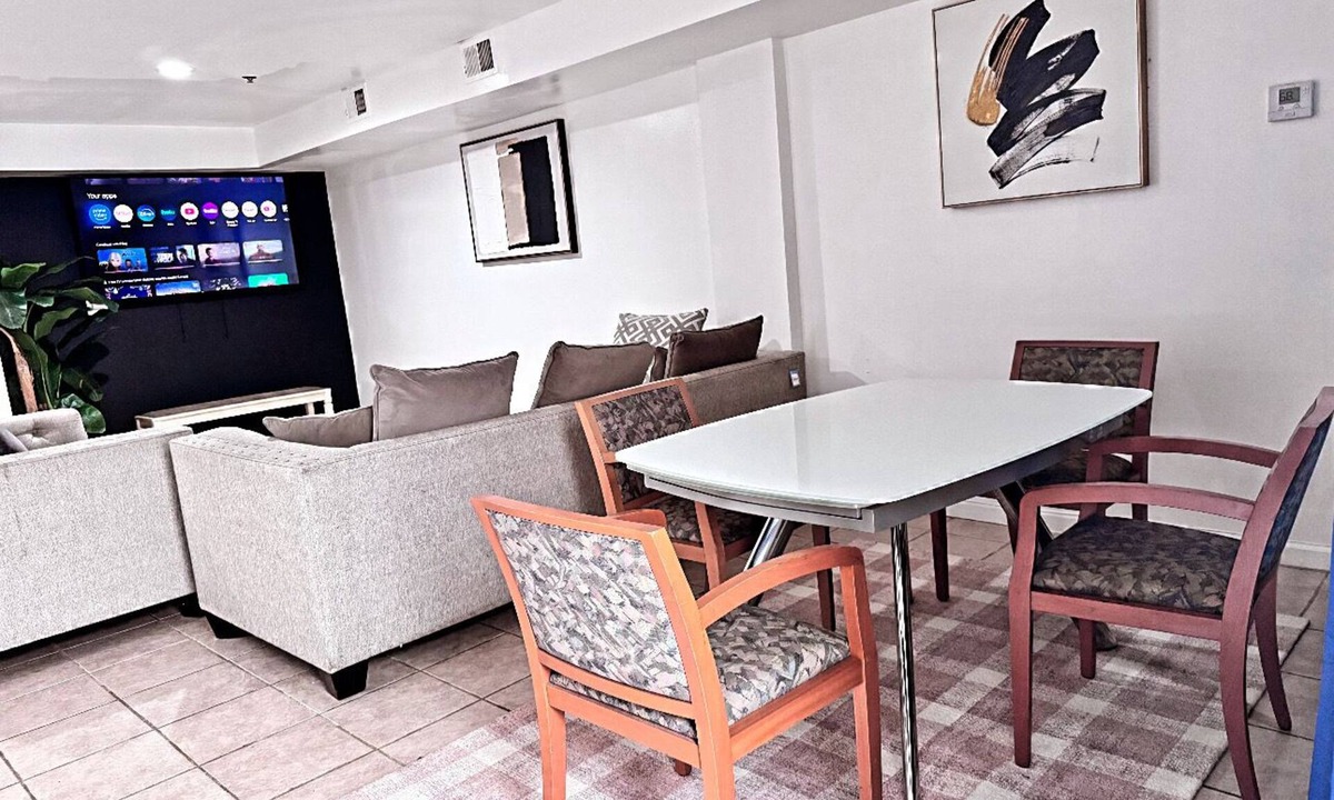Ampere Apartment | Marvelous 2-bedroom apartment with 2 bathrooms in vibrant Newark