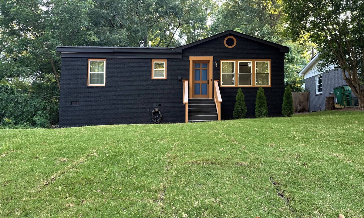 Paw Creek House | Marvelous 3-bedroom house with AC in Charlotte