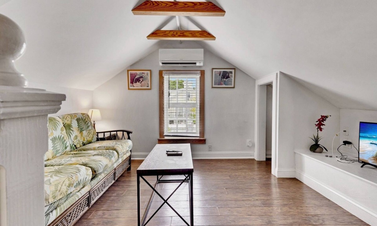 Historic Seaport Condo | *MATECUMBE SUITE @ SEAPORT INN* Guest Suite w/Pool Access + LAST KEY SERVICES