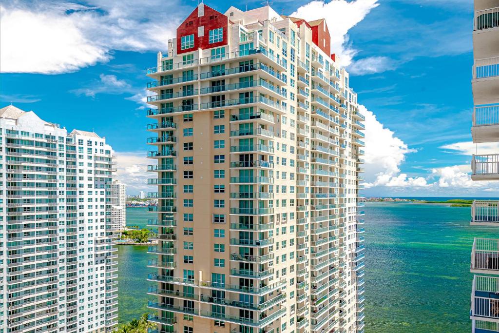 Brickell Apartment | Miami condo with city & ocean views! Sleep up to 6!