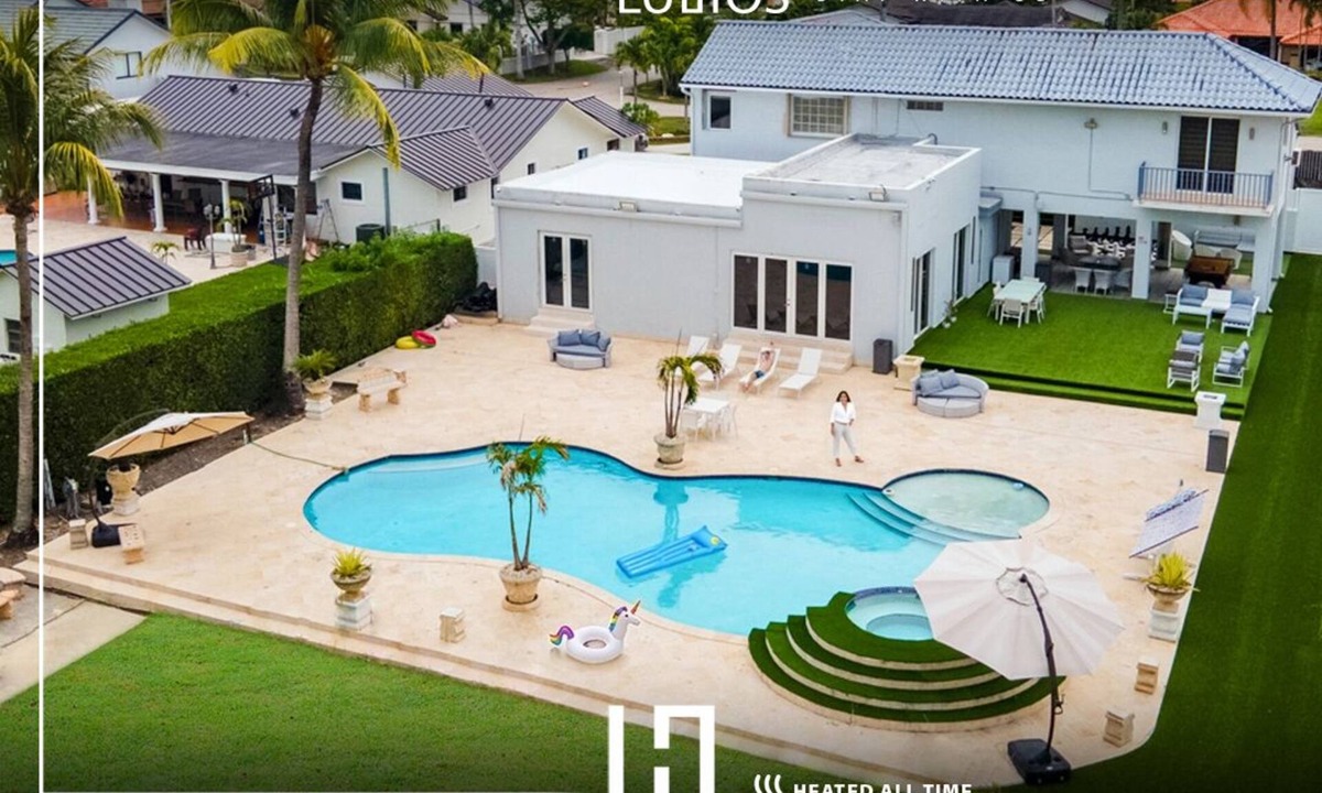 Ludlam House | Miami Villa: Pool, Hot Tub, Billiards, 5BR