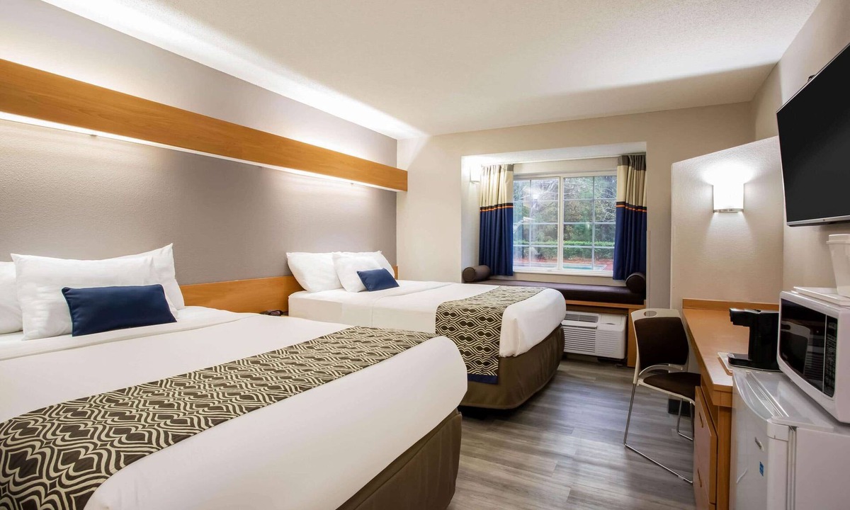 Southern Pines Hotel | Microtel Inn & Suites by Wyndham Southern Pines/Pinehurst