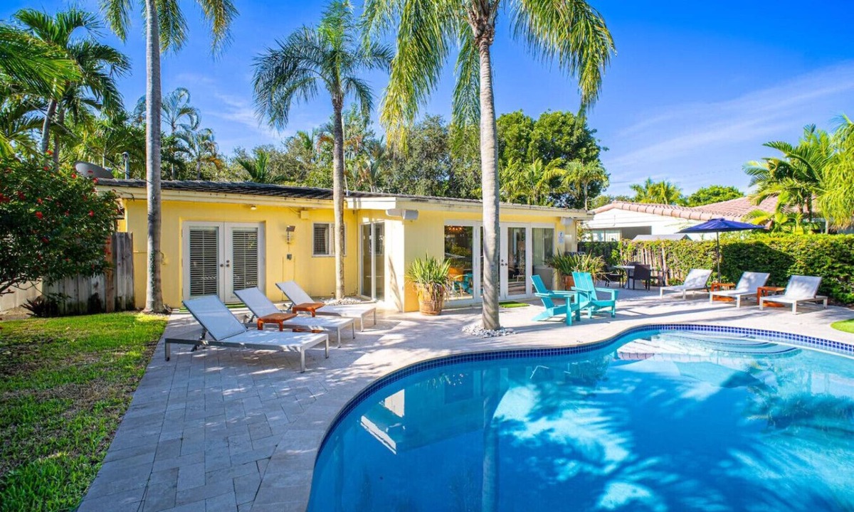 Poinsettia Heights House | Mid-Century Oasis | Resort Backyard | Near Beach