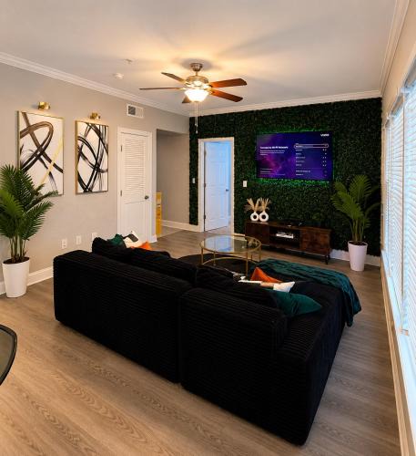 Old Fourth Ward Apartment | Midtown Atlanta Luxe Retreat
