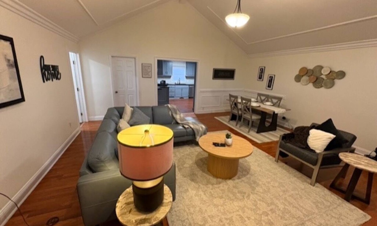 Mint Hill House | Mint Hill Luxury Retreat/Near Charlotte/3BR/3BA/Gym
