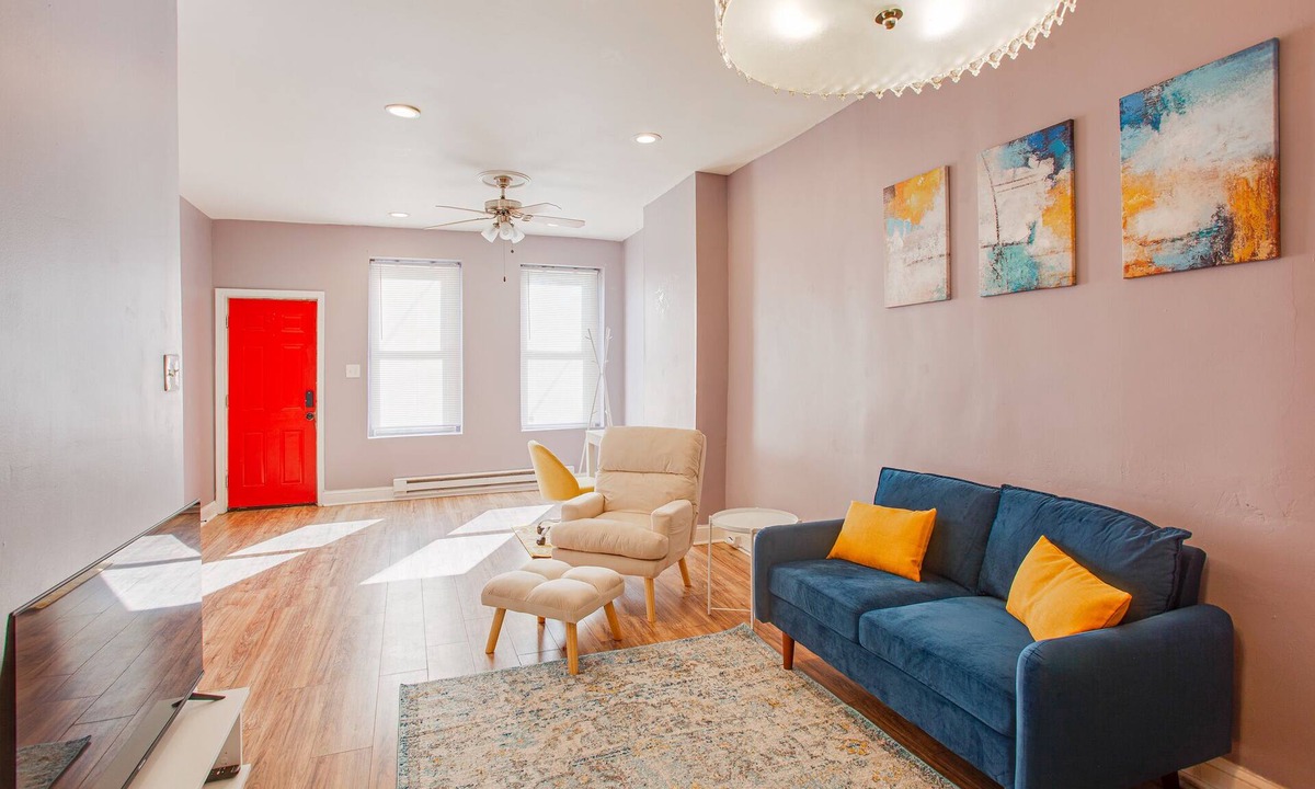 Southwest Center City House | Minutes away from Center City ! Modern Home Pet-Friendly!
