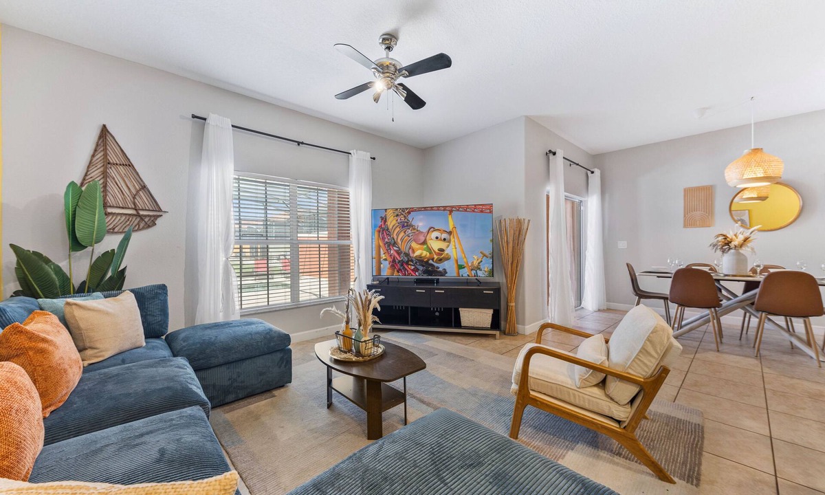 West Kissimmee House | Minutes to Disney Pvt Pool Free Wi-Fi & Perks