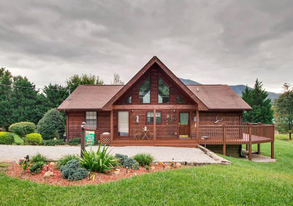 Wears Valley House | Misty Meadows Cabin