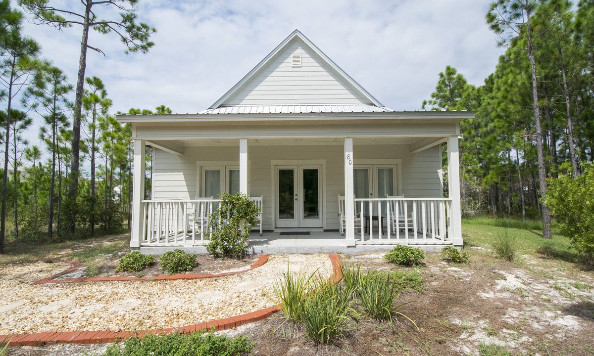 Dune Allen Beach House | Mockingbird Cottage - Adorable! 1 mile from beach! Santa Rosa beach