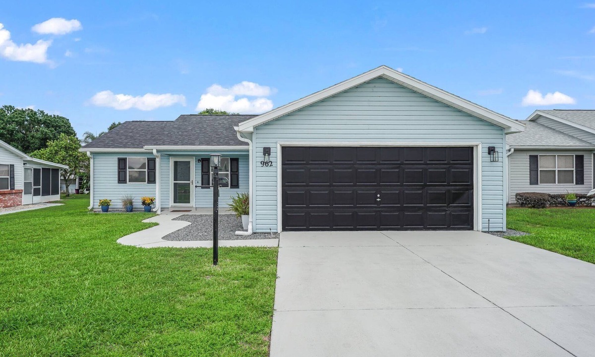 El Cortez House | Modern 2/2 Ranch in El Cortez with Luxury and Prime Location!
