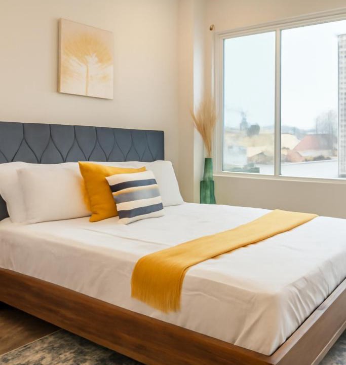 Kensington Apartment | Modern 2BR2BA Sleeps 4 WD Fast WiFiWorkspace