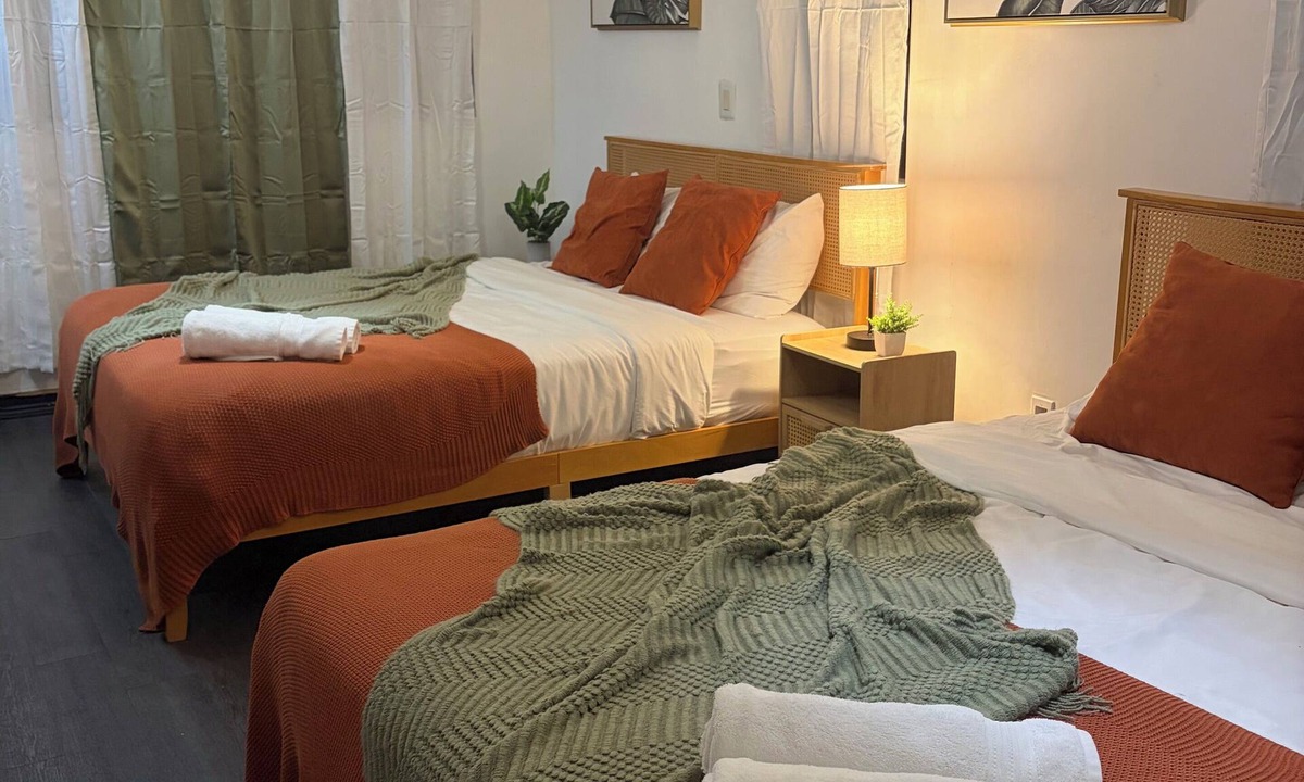 Buena Vista Apartment | Modern 3BR for 11 | Design District | Free Parking x2