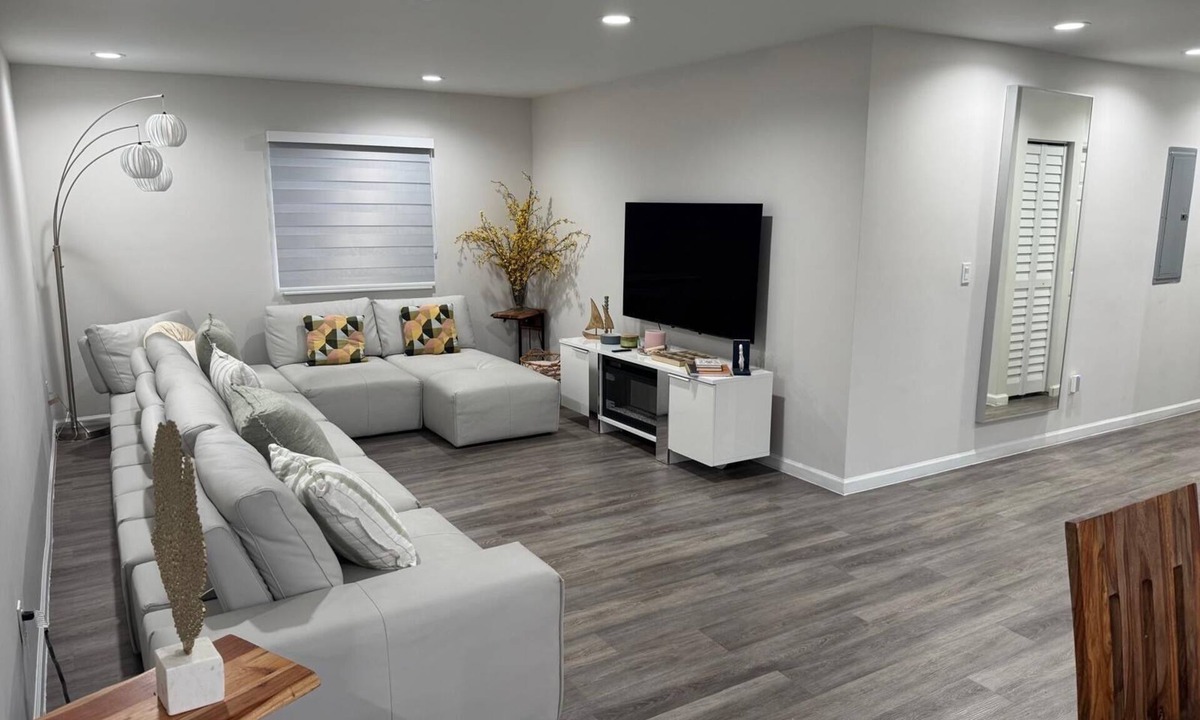 Deerfield Beach House | Modern 3BR Home in Deerfield Beach- Close to the Beach