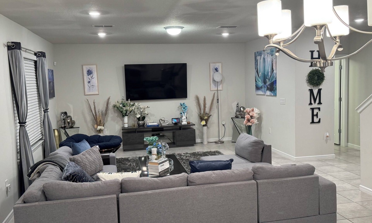 Ruskin House | Modern 3BR Home w/Open Floor Plan, Huge Yard & Security System – Move-In Ready