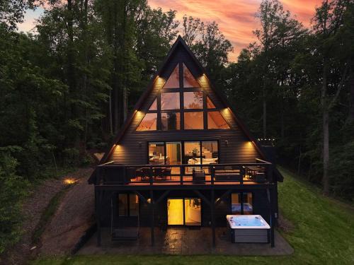 Asheville House | Modern A-Frame Cabin with Panoramic Views Hot Tub Family Friendly