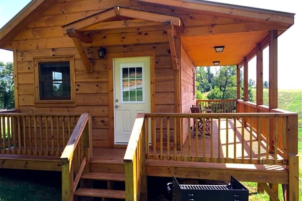 Purlear Cabin | Modern and Romantic Cabin Rental for Couples near Cascade Falls, North Carolina