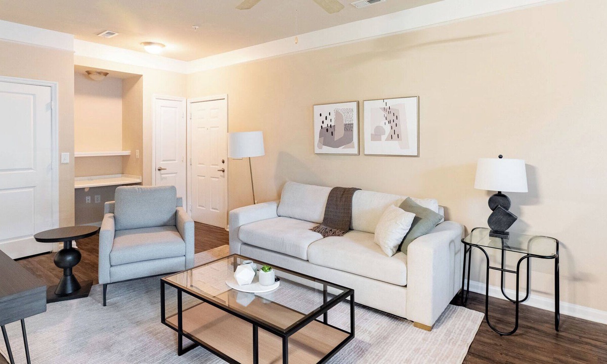 Goose Creek Apartment | Modern Apartment in Prime Location (ID4344X54)