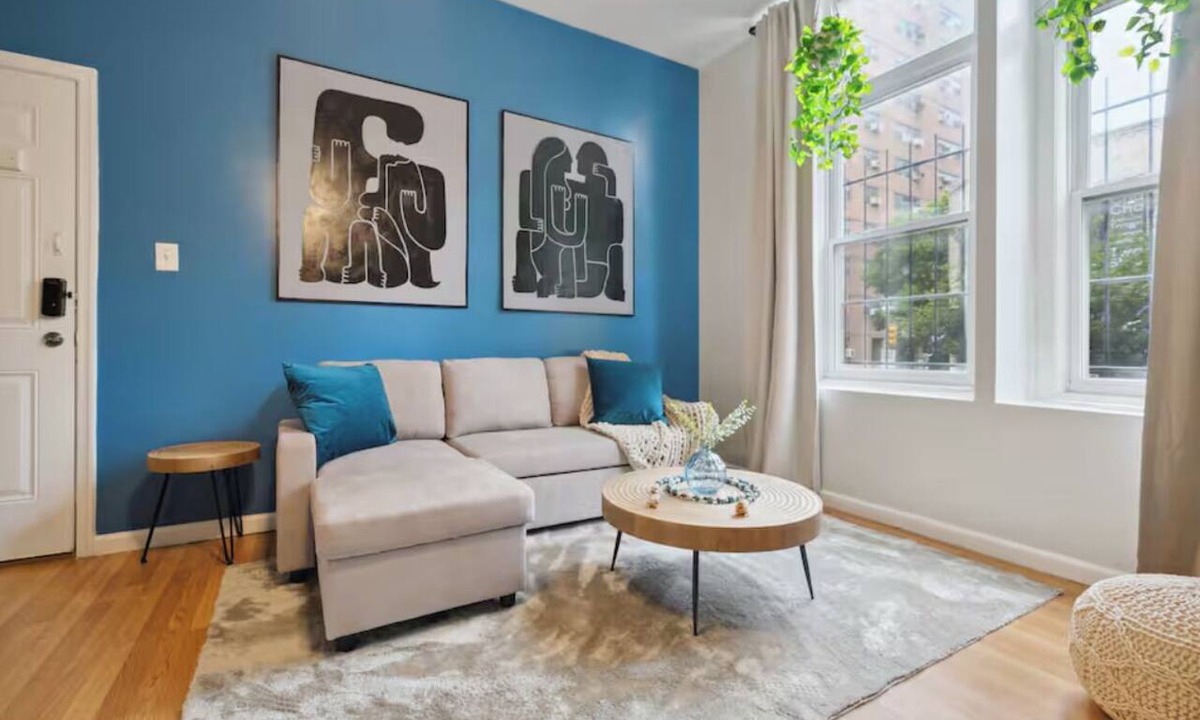 Rittenhouse Row Condo | Modern Bright 1-bedroom condo in Rittenhouse Square- Center City Philadelphia