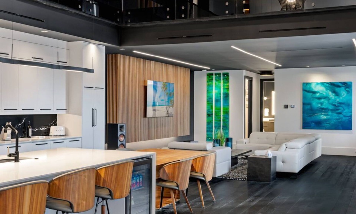 Fort Myers River District House | Modern City Loft in Downtown River District