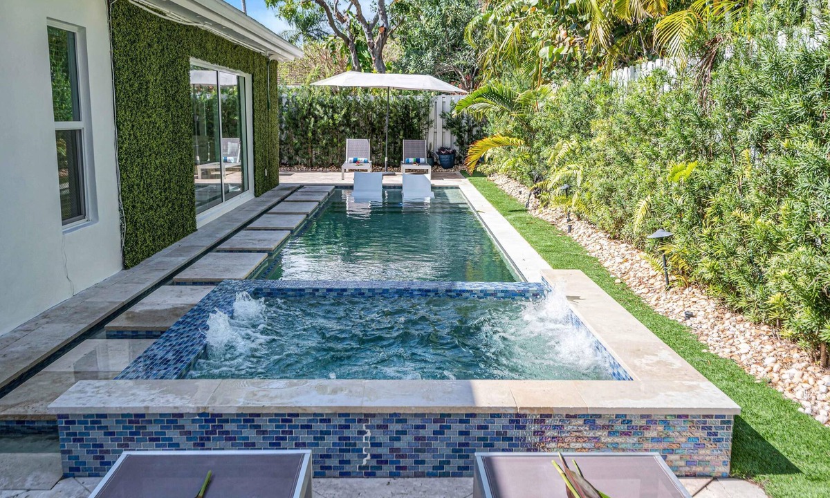 Bel Air House | Modern Coastal Style Walk To Beach Heated Pool Tranquility Ocean Mist Key Resldences