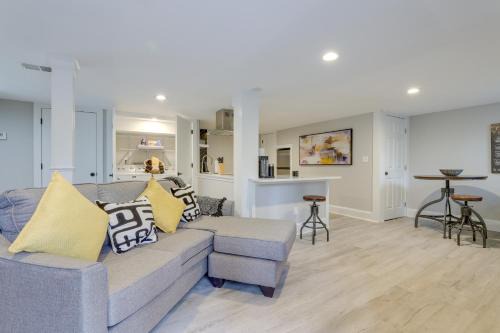 Belvedere Park Apartment | Modern Decatur Getaway ~ 8 Mi to Downtown Atlanta!