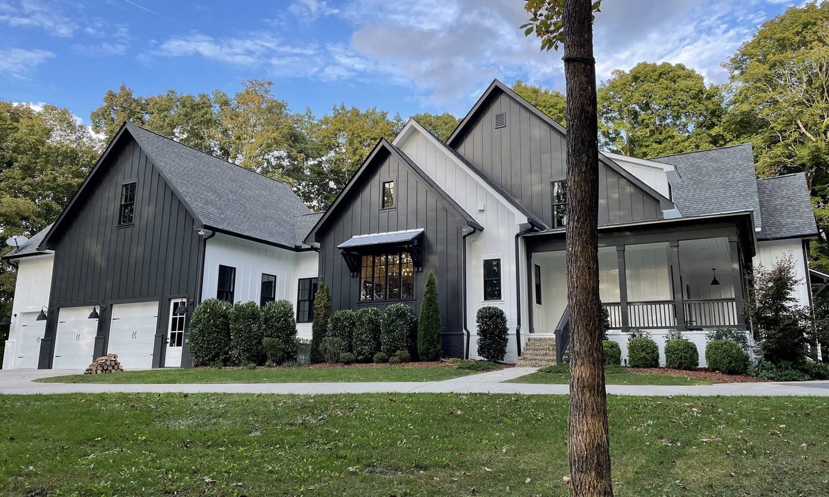 Franklin House | Modern farmhouse on 24 acres of trees with a heated pool
