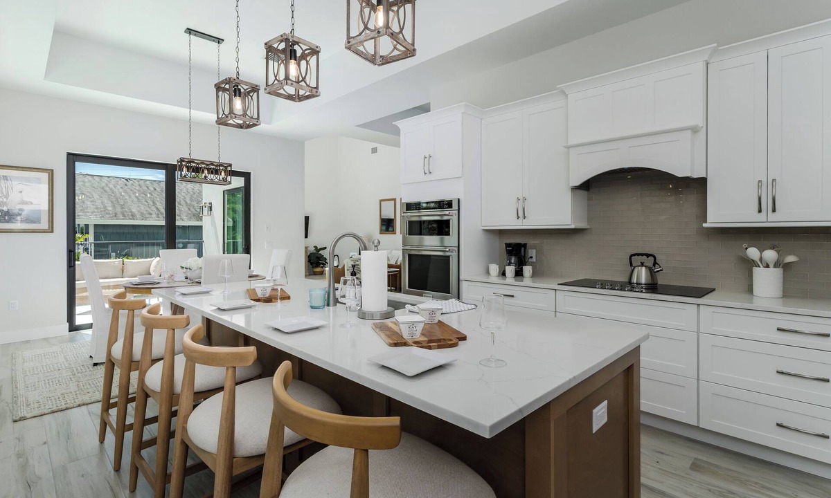 Isles of Capri House | Modern Luxury Coastal Retreat