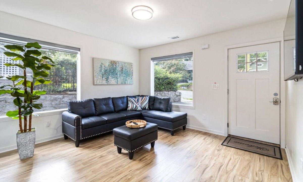 Midtown House | Modern Midtown Escape Near Piedmont Park
