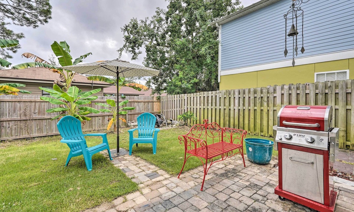 Thomas Drive House | Modern PCB Home w/Private Yard & Pool Access