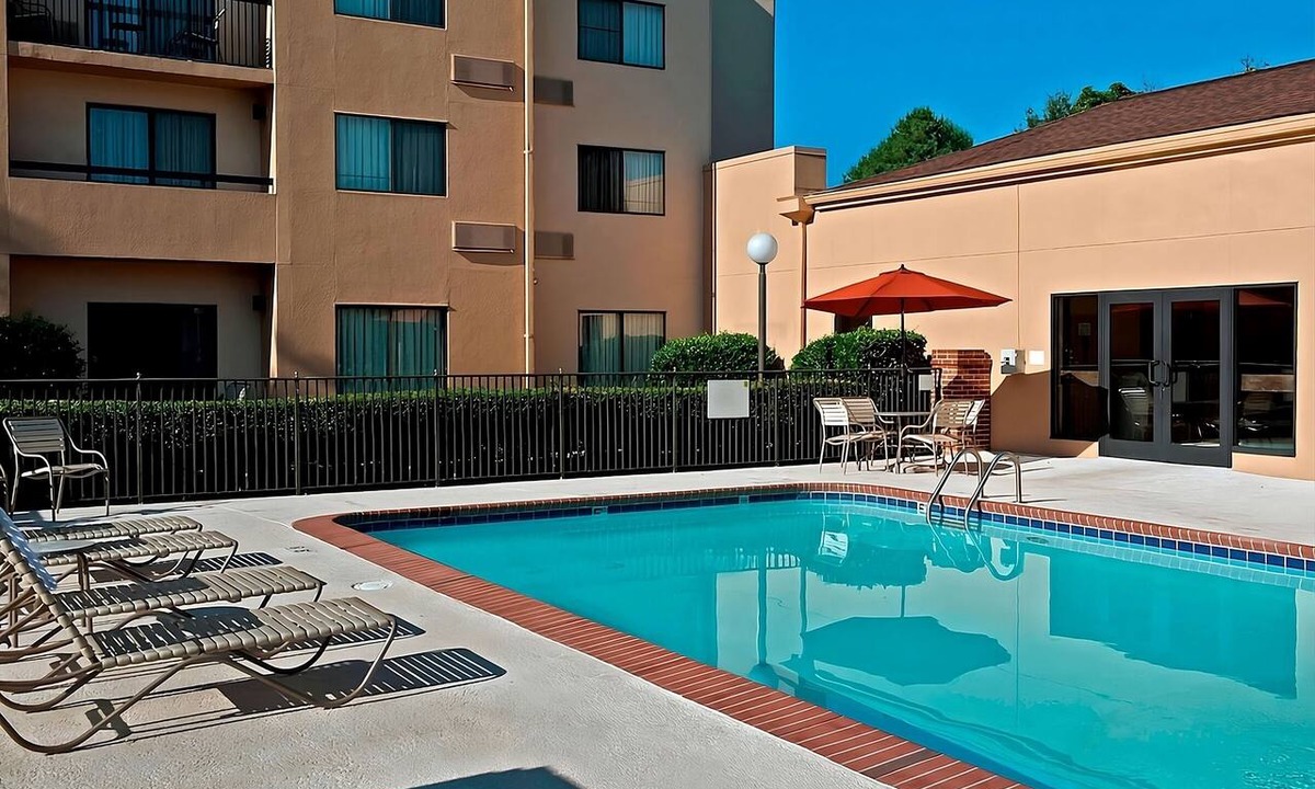 University Place Hotel | Modern Unit w/Balcony, Near PNC Pavilion | Pool Access & Pet-Friendly