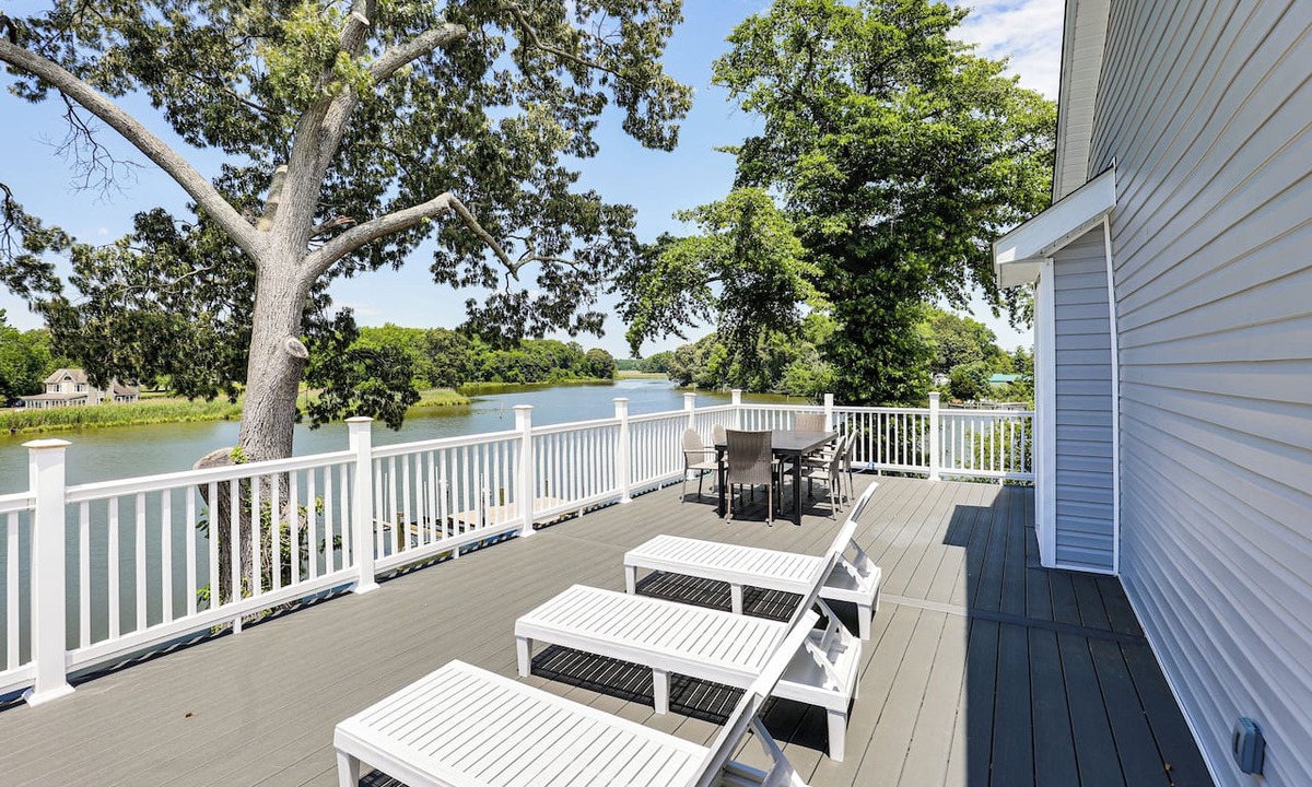 Deale House | Modern Waterfront Home w/Dock & Views in Deale