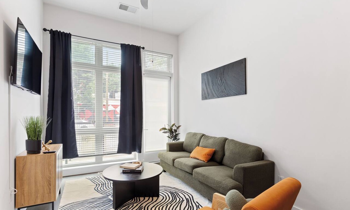 Home Park Apartment | Modern West Midtown Loft — Luxurious Stay!