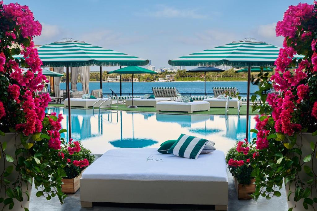 West Avenue Hotel | Mondrian South Beach