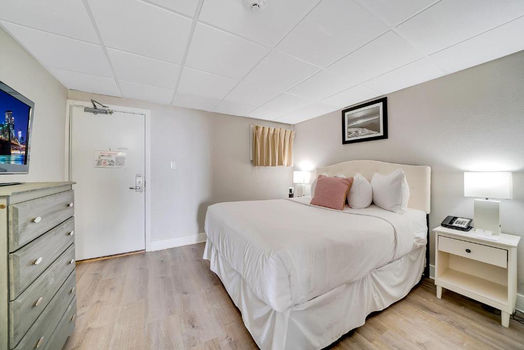 Cape May Hotel | Montreal Beach Resort