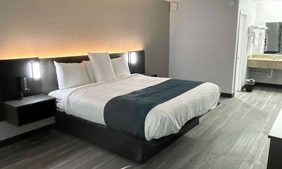 West Columbia Hotel | Motel 6 West Columbia, SC - Airport