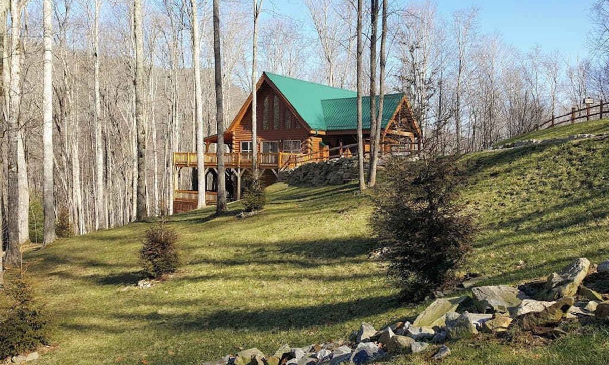 Maggie Valley House | Mountain Chic Home and Ski Lodge with Deck, Fireplace, and Firepit