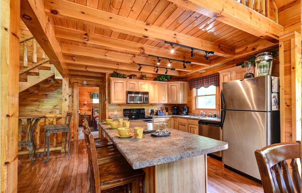 Pigeon Forge House | Mountain Flower - sleeps 12