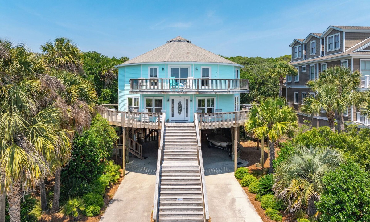 Folly Beach House | Mountain to Sea - Direct Beach Access -Ocean Views - 4BD +Bonus Bedroom