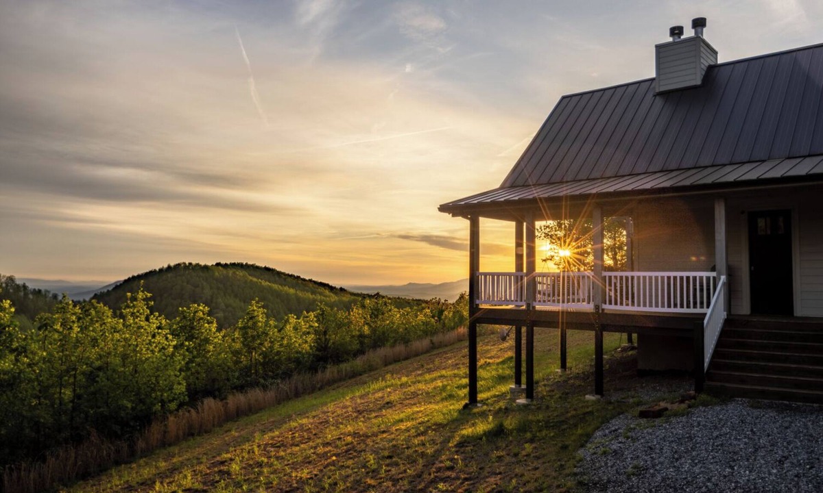 Vein Mountain Cabin | Mountain Top Escape w/Hot Tub, Fireplace & Views