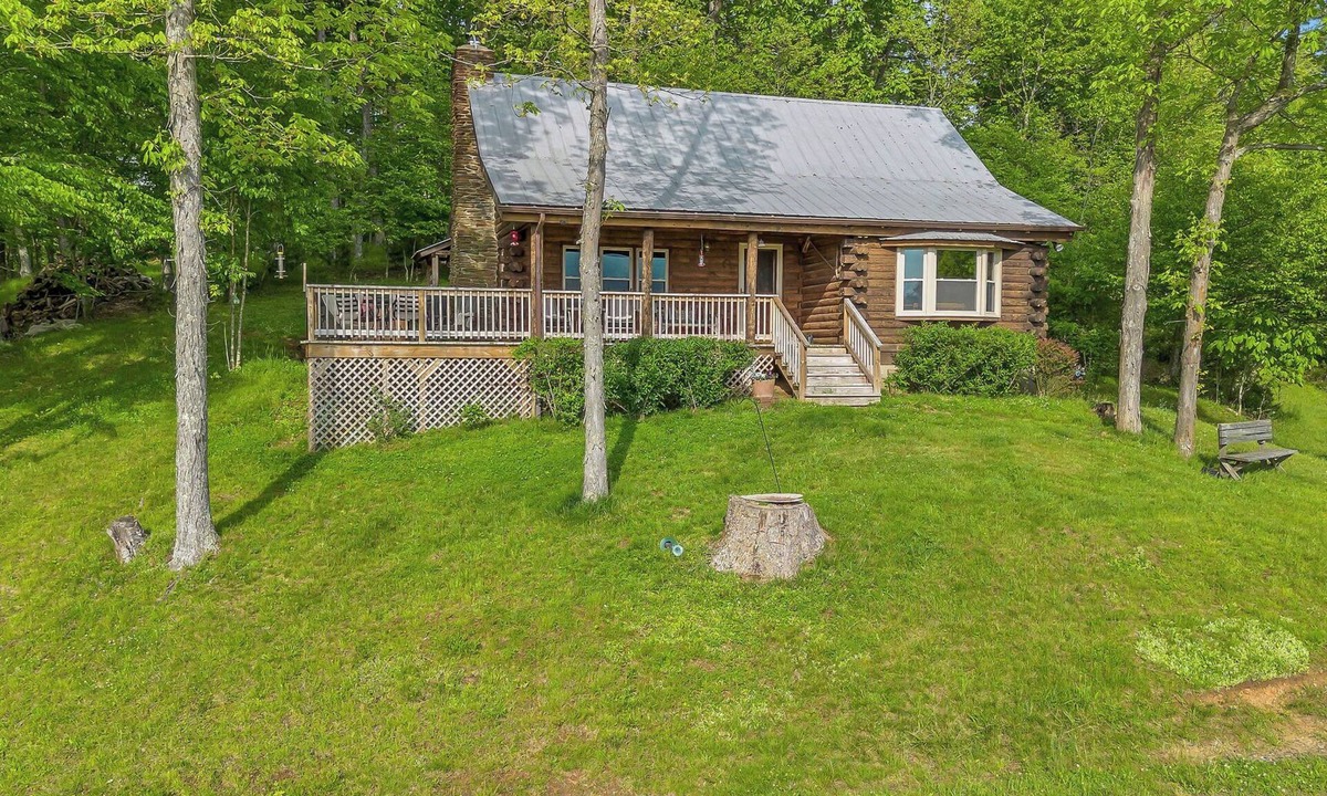 Lansing Cabin | Mountain Top Meadows | Explore 29 Private Acres | Soak in the Jacuzzi Hot Tub