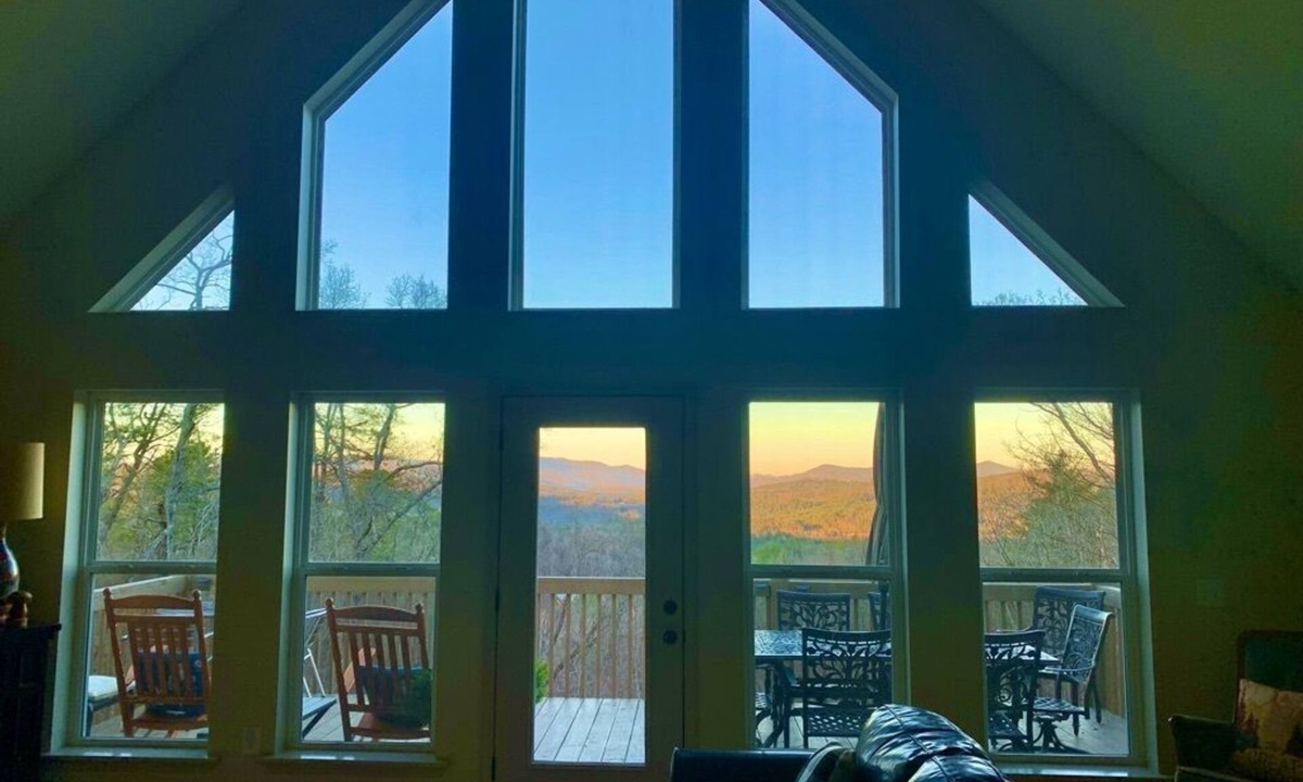 Lakemont House | Mountain views, game room, hot tub , king bed
