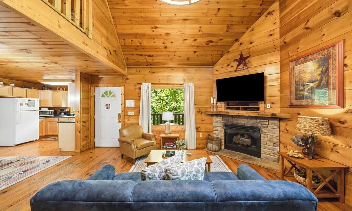 Caton Cabin | Mountain Views & Hot Tub Pool Table | Log Cabin
