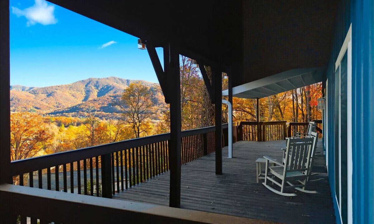 Swannanoa Apartment | Mountain Vista Retreat Stunning Views ~ Hot Tub Asheville Black Mtn