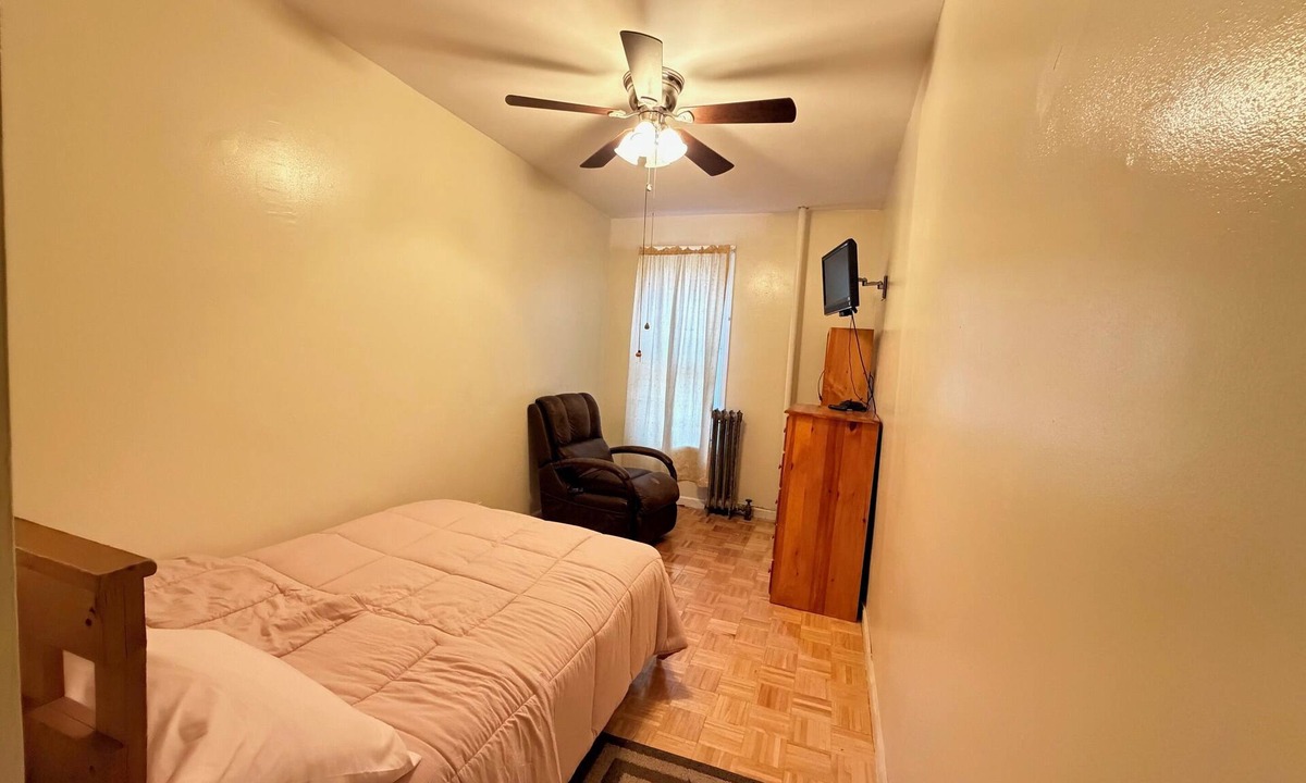 Crown Heights Apartment | Move-In Ready 2BR Apartment – Clean, Cozy & Conveniently Located