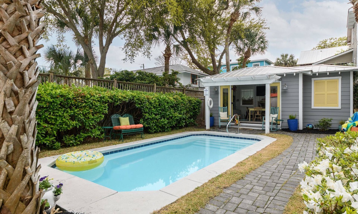 Tybee Island Cottage | Ms. Opal's Cottage - POOL! Pet-Friendly! Ground Level
